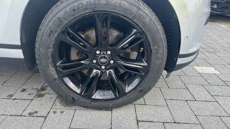 Land Rover Range Rover Velar 2.0 D200 SE 5dr Auto Diesel Estate